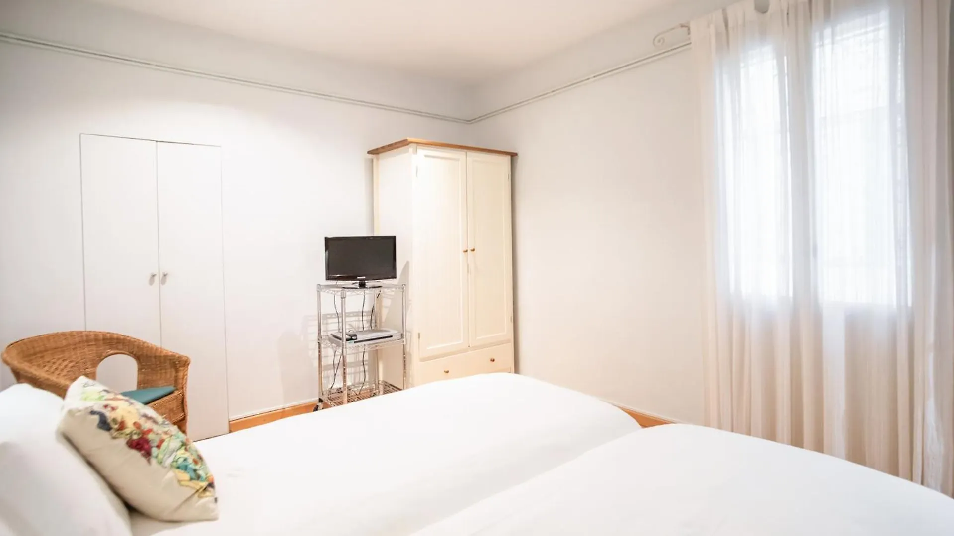 El Born - Ciutat Vella - Port 5 Pax 2 Bedrooms バルセロナ